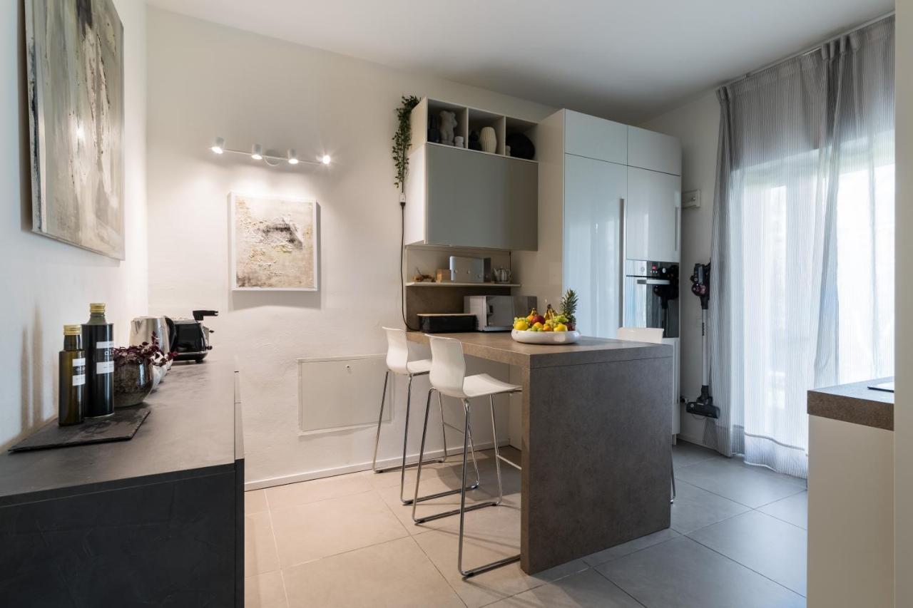 Carly'S Rooms Torbole Sul Garda Eksteriør billede