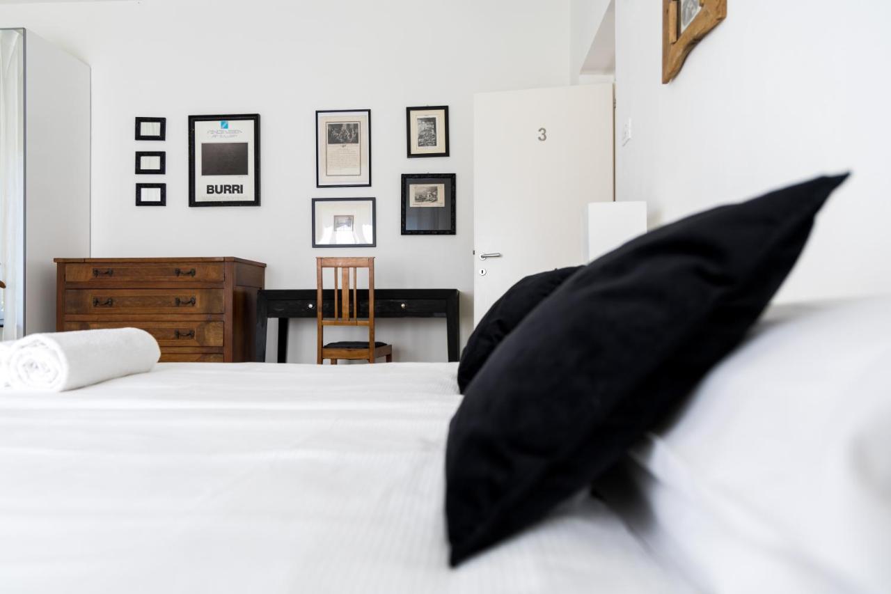 Carly'S Rooms Torbole Sul Garda Eksteriør billede